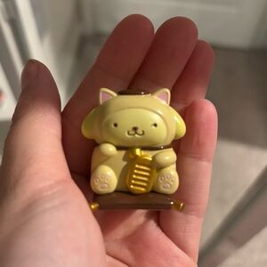 Pompompurin figurine